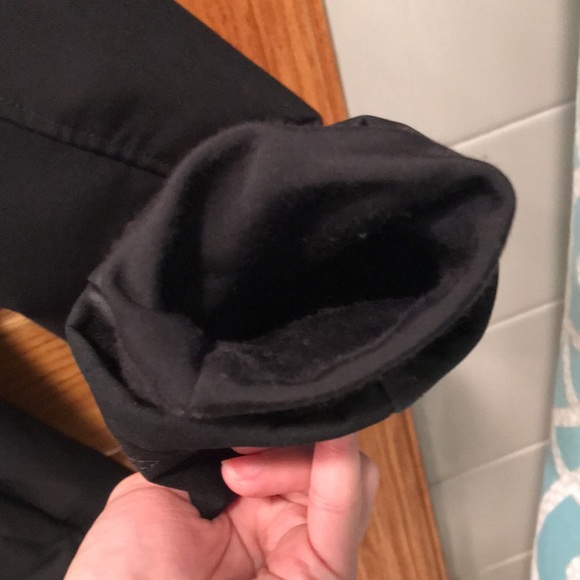 Women’s Black North Face Jacket - Picture 4 of 5